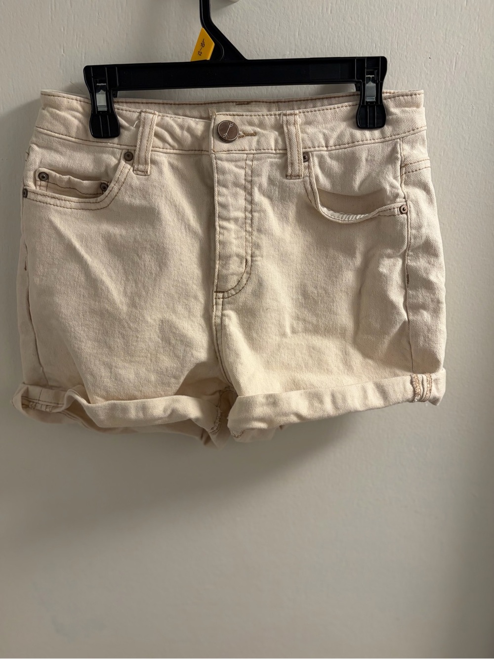 Ban.Jara High Rise Cream Denim Rolled Cuff Shorts Size 26